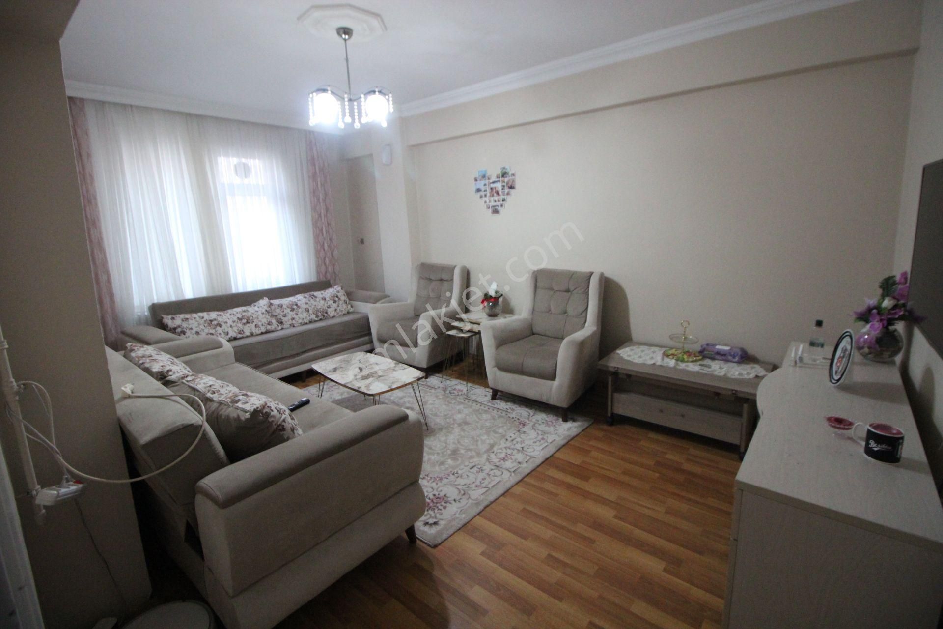Evalmak Gayrimenkul'den Tevfikbey Mah.de Satılık 3+1 Arakat Daire