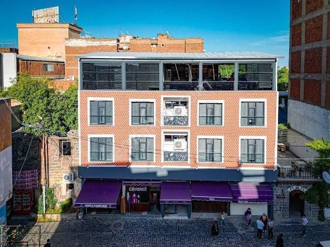 Tarihin Kalbi Sur’da Yatırım Fırsatı Satılık Otel