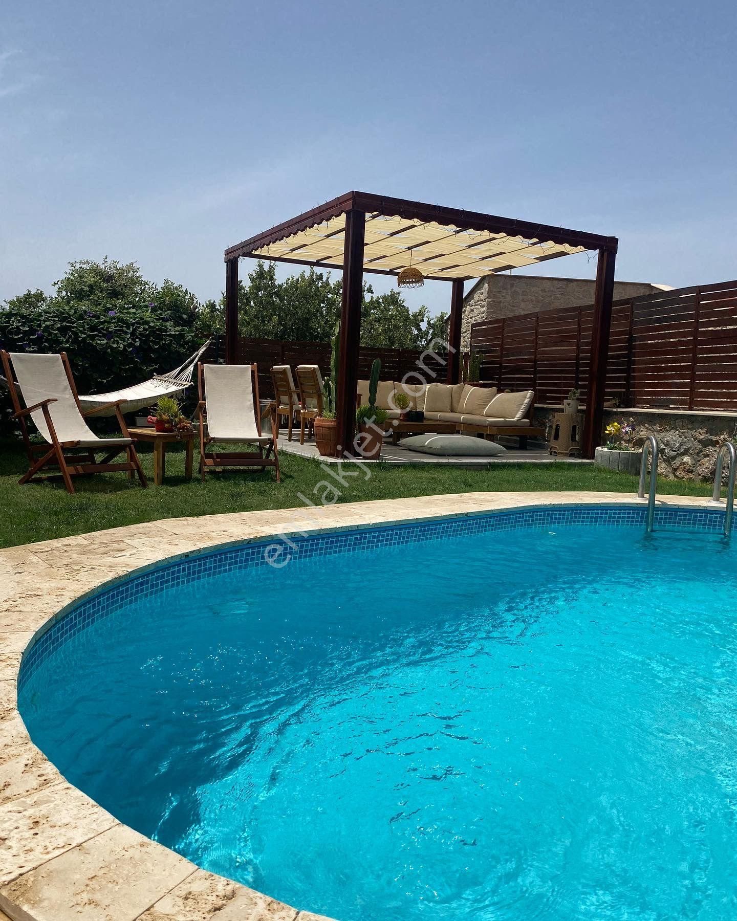 Datça'da Kiralık Müstakil Havuzlu Bahçeli 2+1 Eşyalı Daire