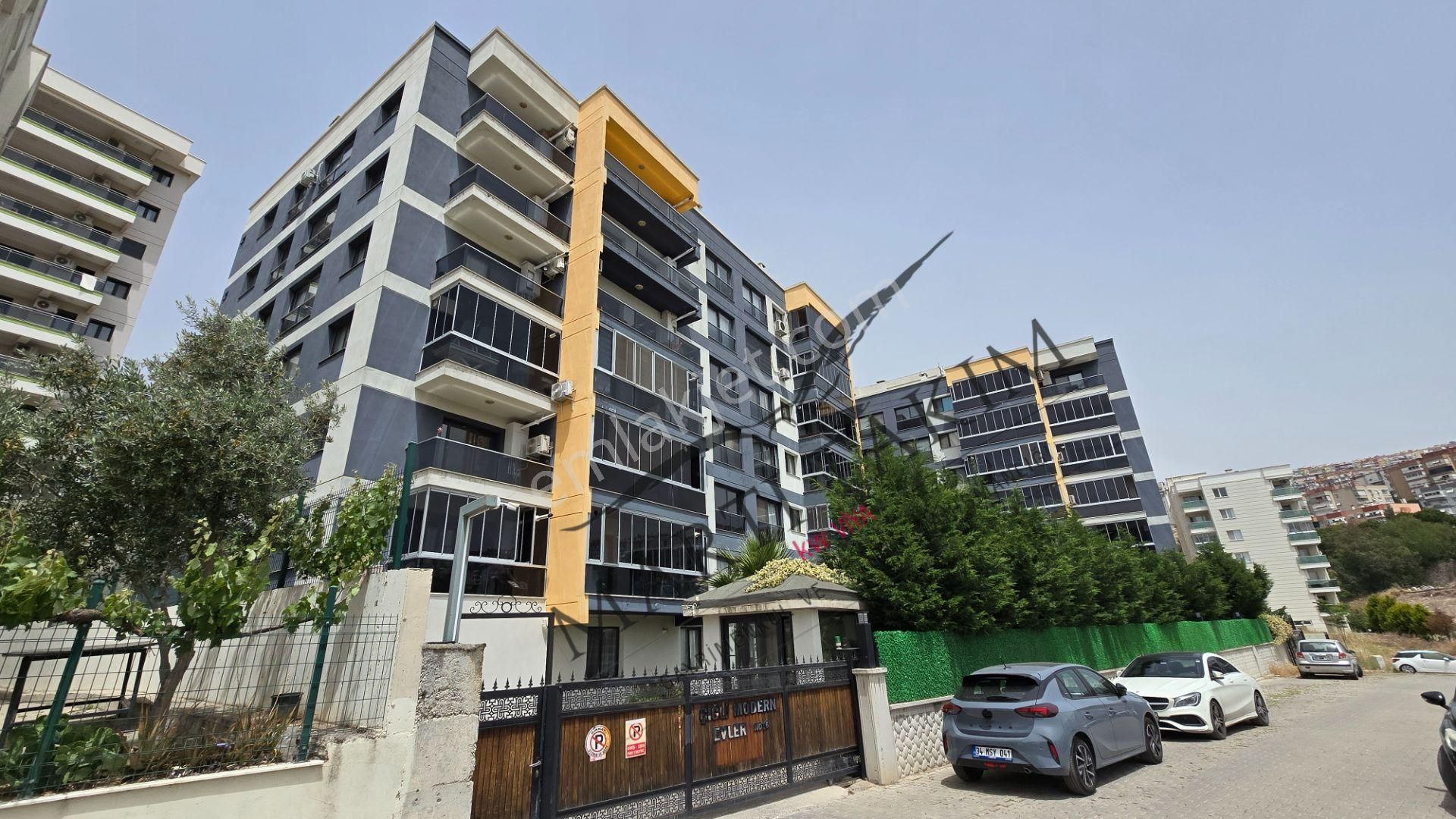 Site Uzmanı Aytuğ Türkeköle Çiğli Modern Evleri 3+1