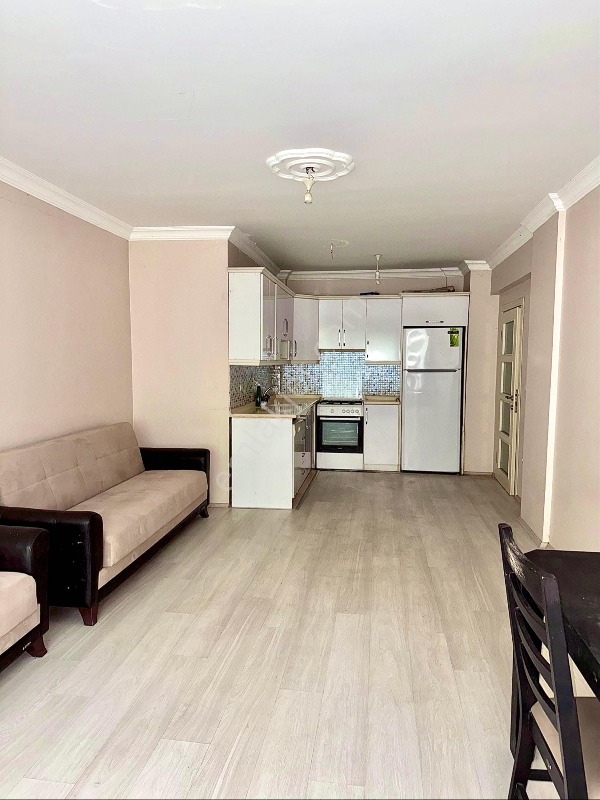 Satılık 2 + 1 Yüksek Giriş Kat Fırsat Daire