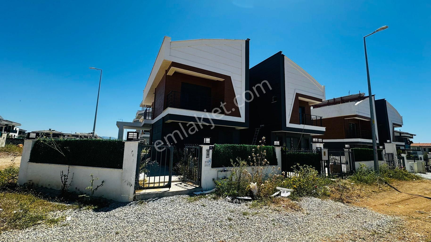 ⚡️acil Satılık ⚡️5+1 Müstakil Villa Havuzlu Otoparklı⚡️