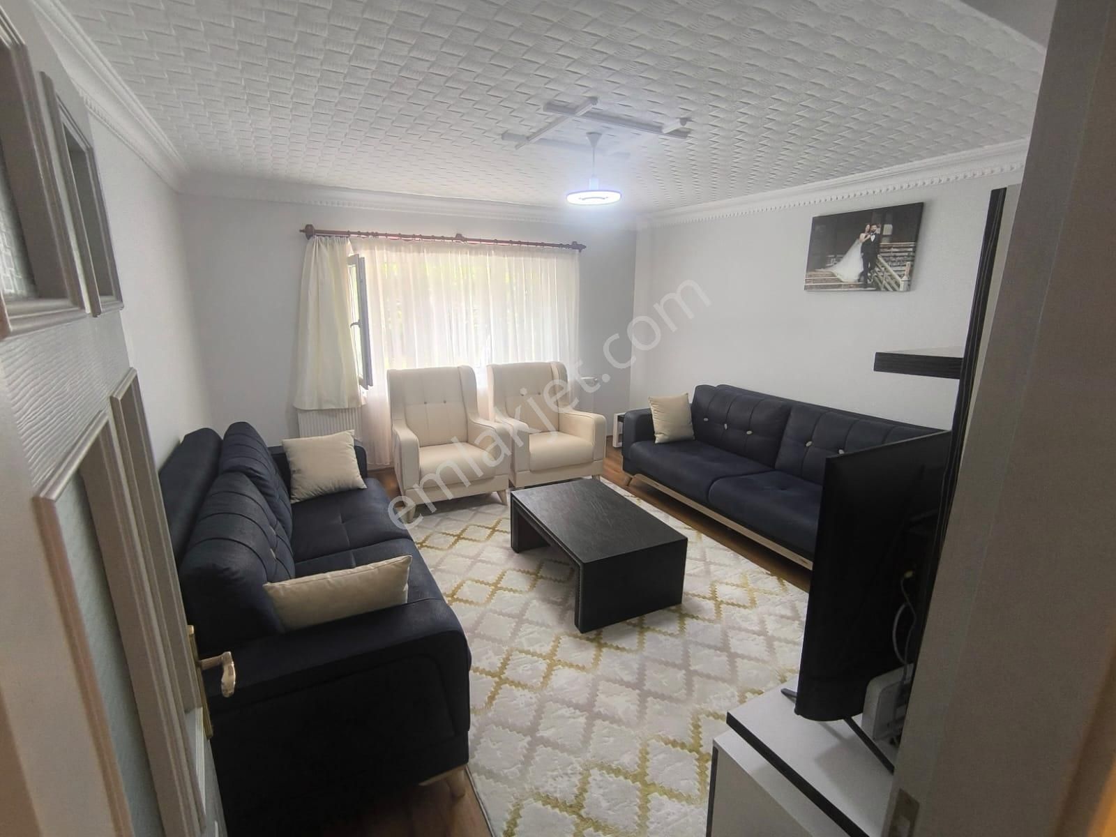 Sincan Merkezde Cadde Üzerinde 3+1 120m² Masrafsız Temiz Daire
