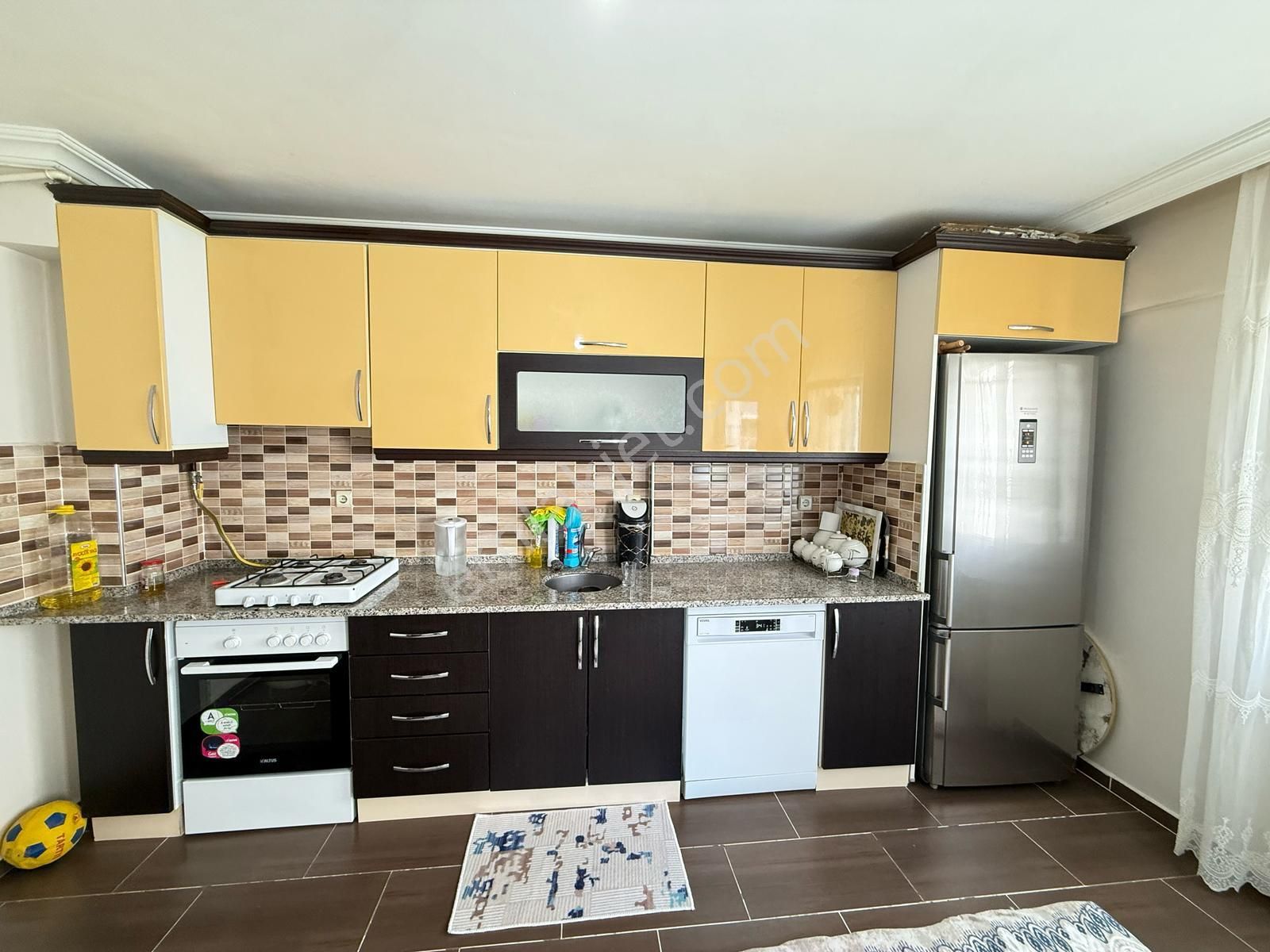 Muradiye Mahallesi 🏡 ✅3+1 165 M2 5 Katlının 3 Katı ❇️ Kapalı Mutfak