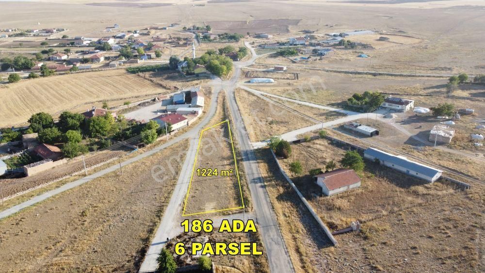 Cihanbeyli İnsuyu'da Konut İmarlı 1.224 M² Arsa