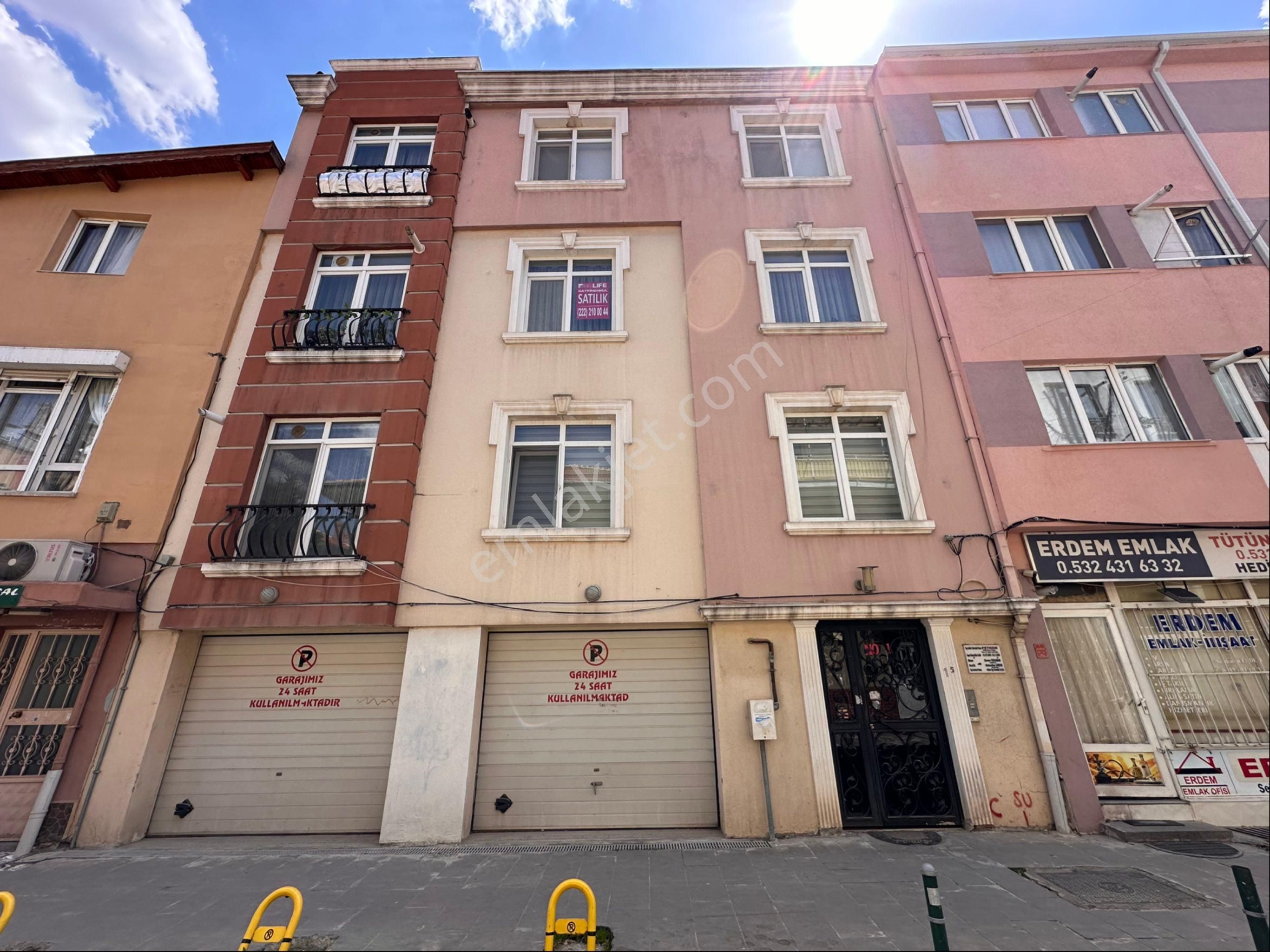 Rw Lıfe// İstiklal Mah Adalara Yakın Merkezde Satılık Arakat 2+1