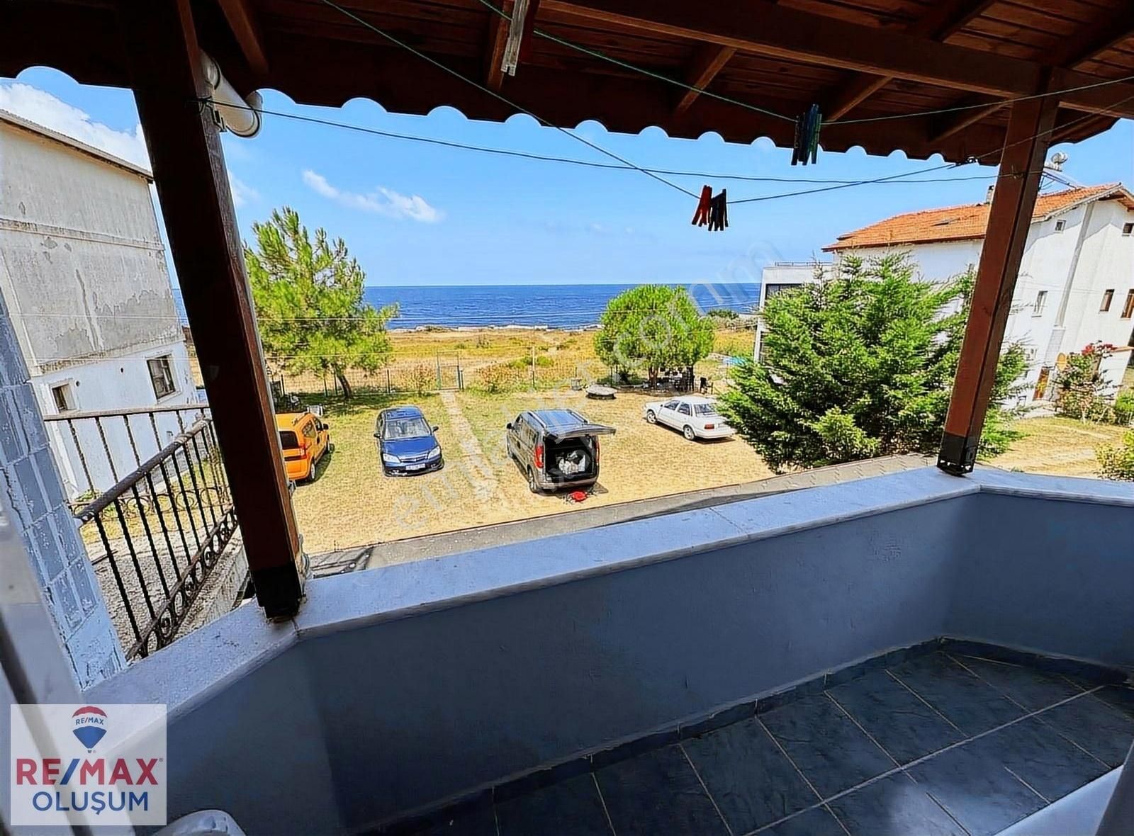 Kocaeli Kandıra Kefken De Denize Sıfır 3 Katlı Villa