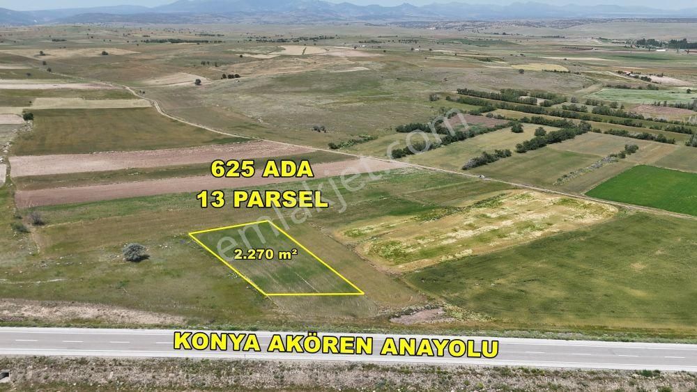 Konya Akören Yoluna Cephe 2.270 M² Tarla