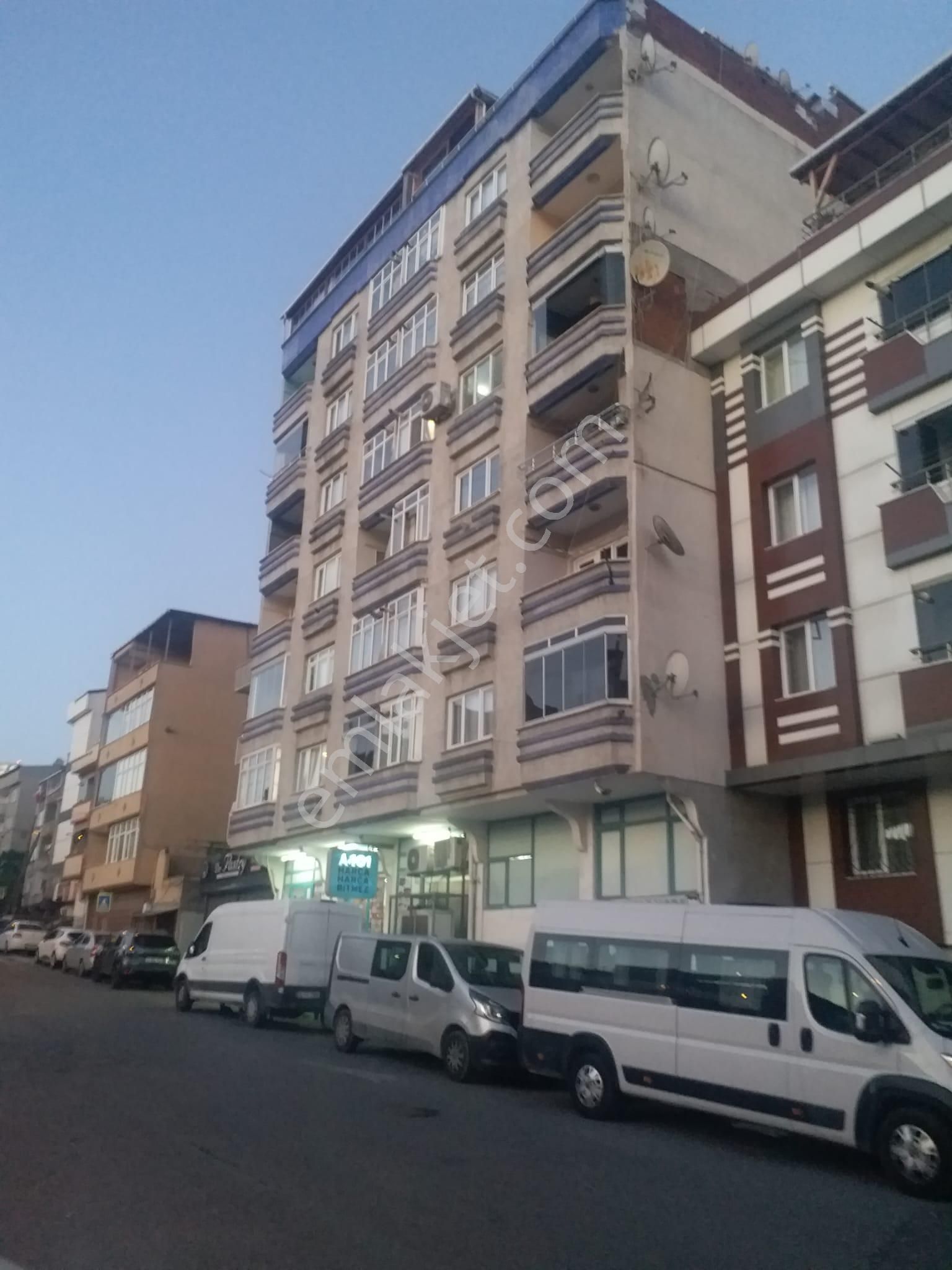 Remax Necati Kurt/söğütlü Çeşme'de Orman Manzaralı 3+1 Daire