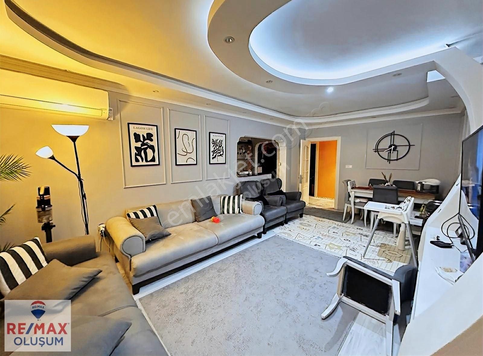 Remax Necati Kurt/söğütlü Çeşme'de Orman Manzaralı 3+1 Daire