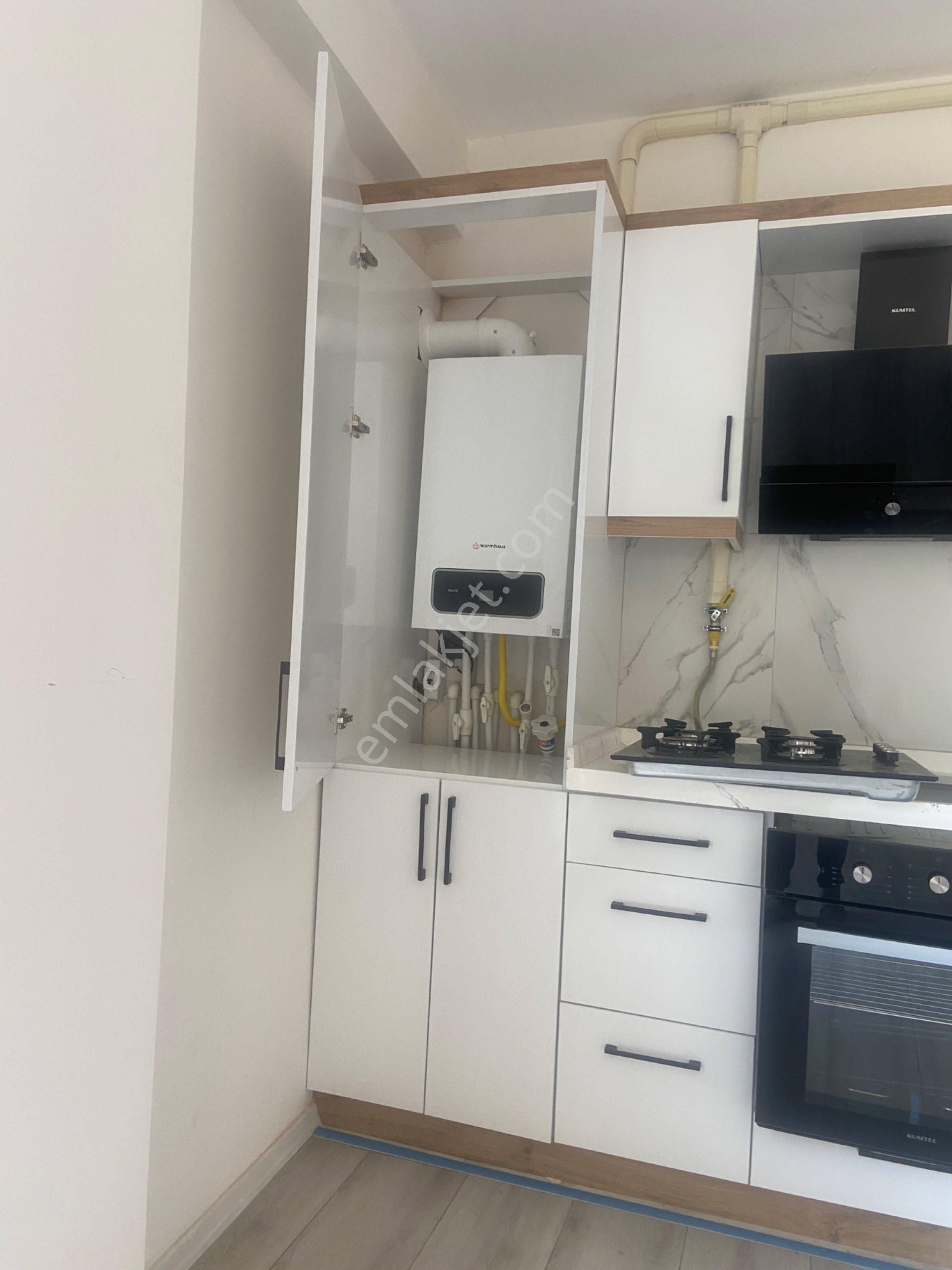 Gömeç Mithatpaşa Da Yola Cepheli 1+1