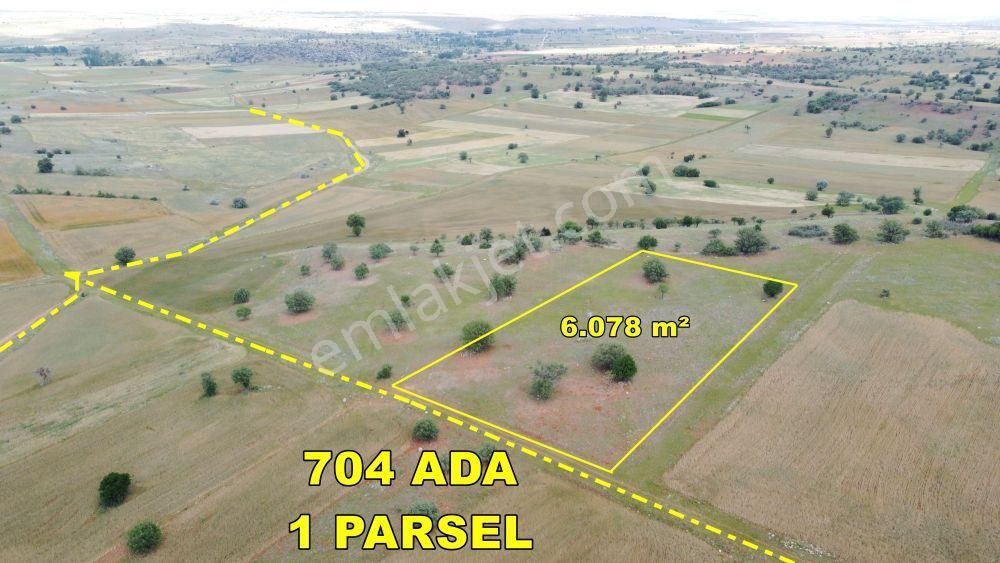 Akören Tülce 6.078 M² Tek Tapu Tarla