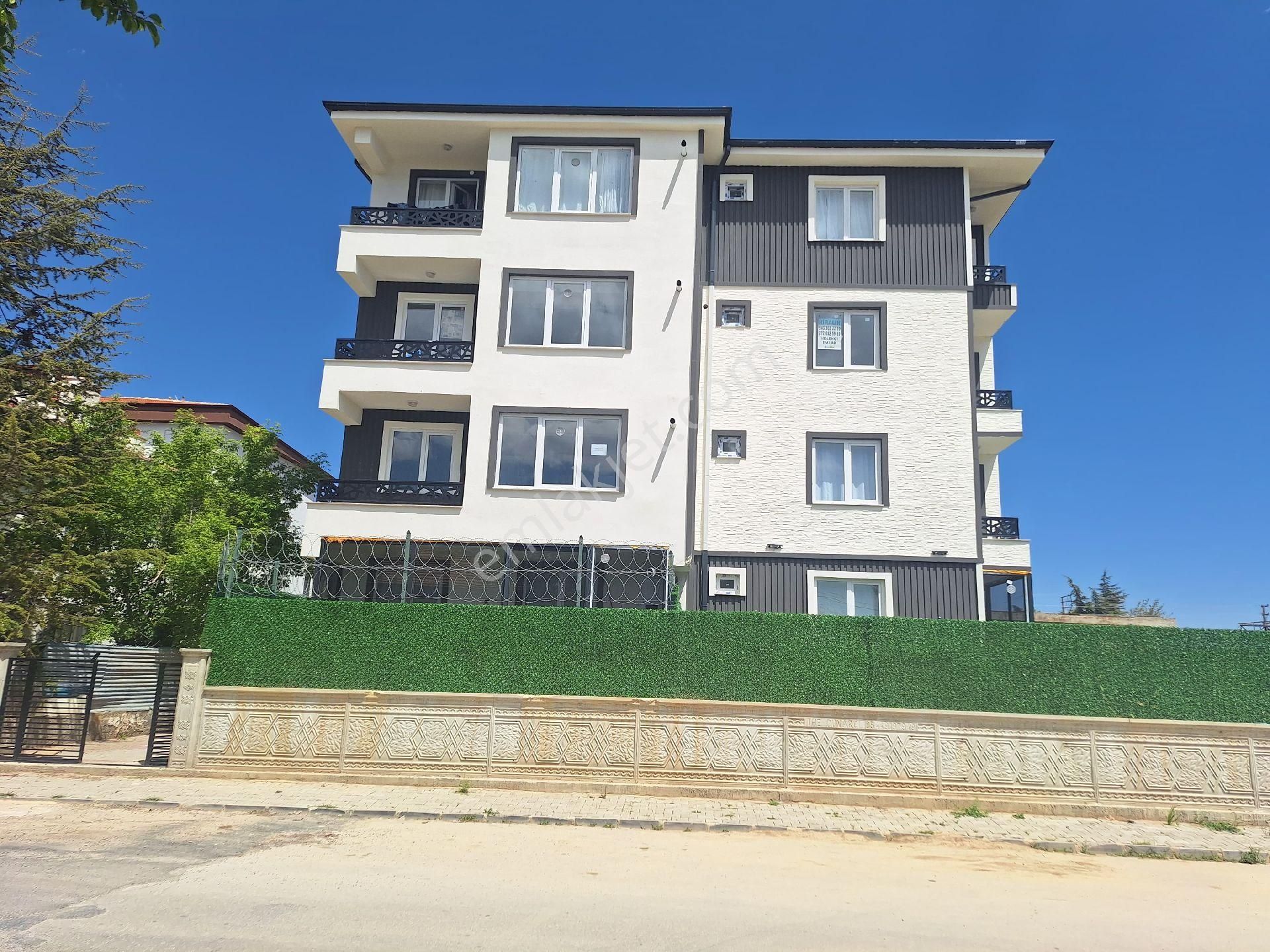 Yaman'dan Bolvadin Yeni Mahallede Satılık 1+1 Daire