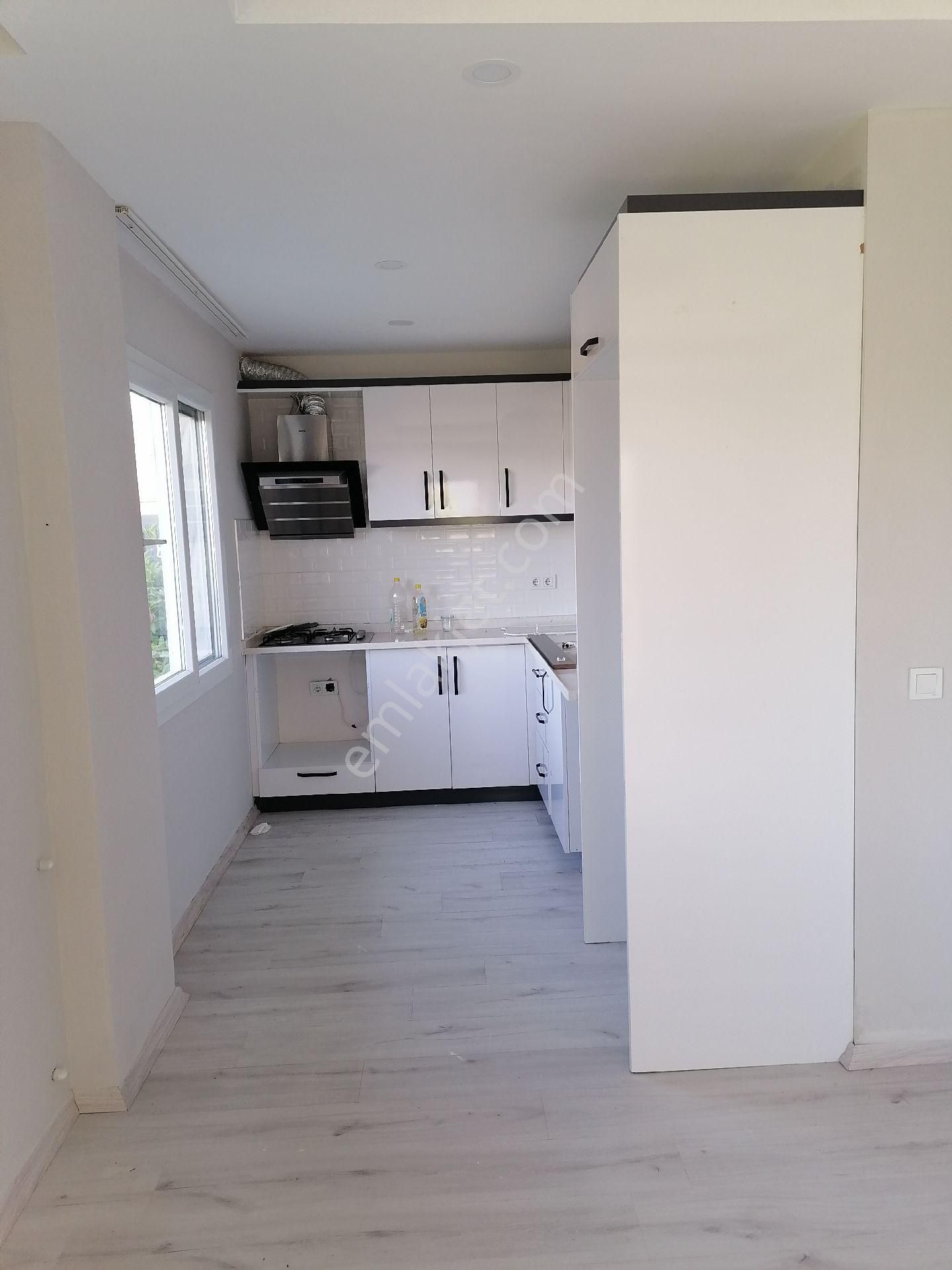 Mumcular Merkezde Kiralık 2+1bahöe Kat Daire