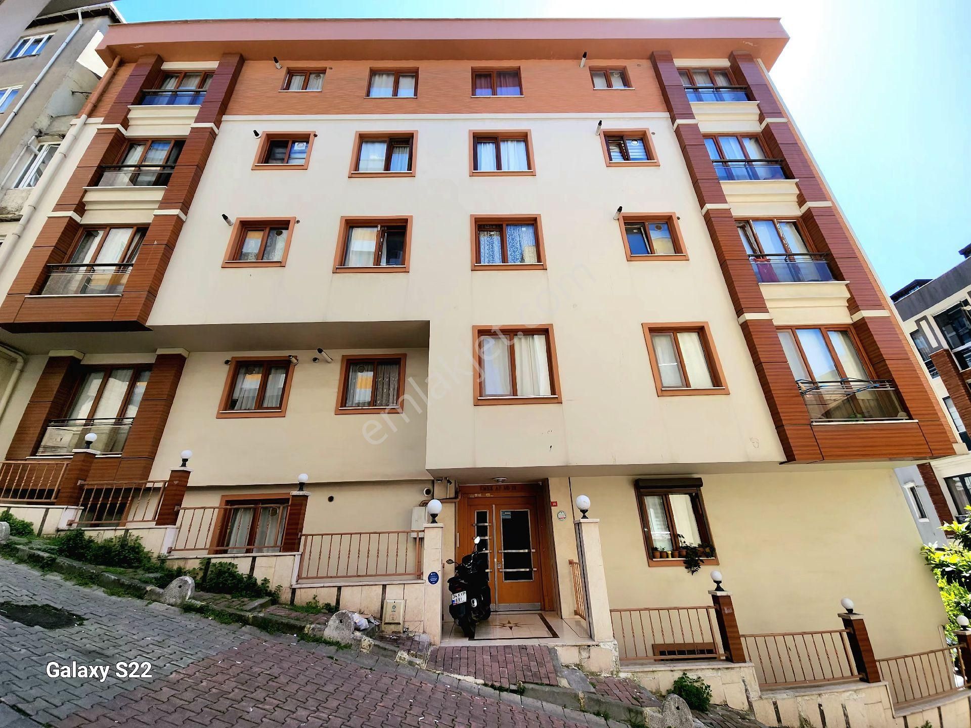 Çeliktepe'de Merkezi Konum'da Satılık Asansörlü 3+2 Dublex Daire