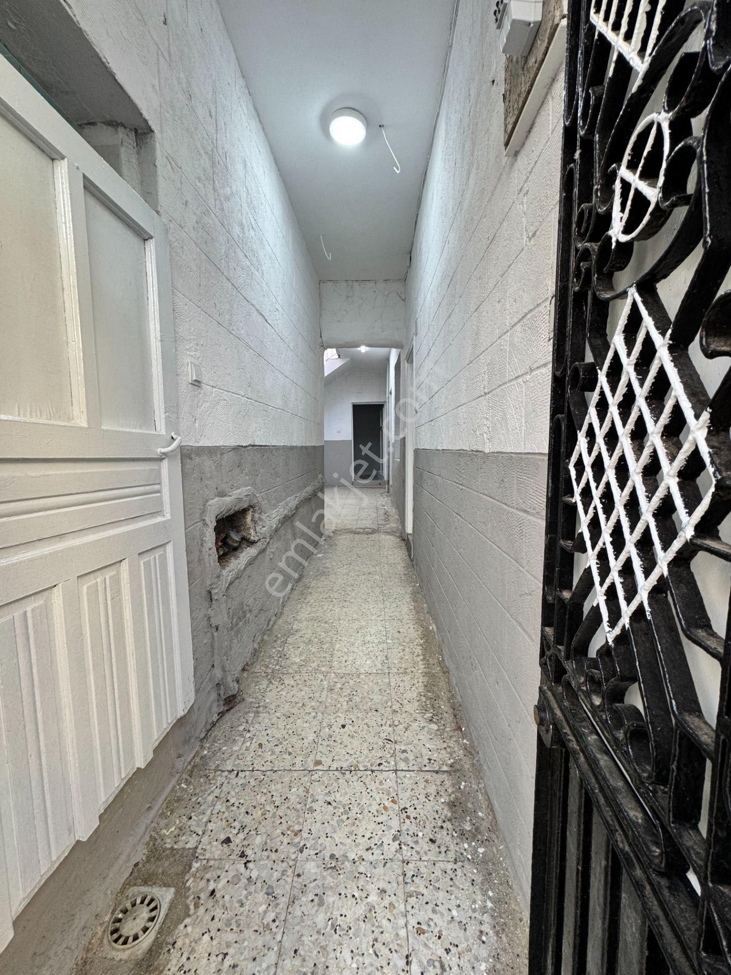 Babil Emlaktan Satlık Ballıoğlu Cami Civarında Müstakil Ev