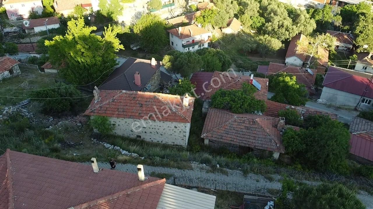 Burhaniye Kırtık M. 317 M2 Arsa İçerisinde Satılık 2 Adet Köyevi - Görsel 4