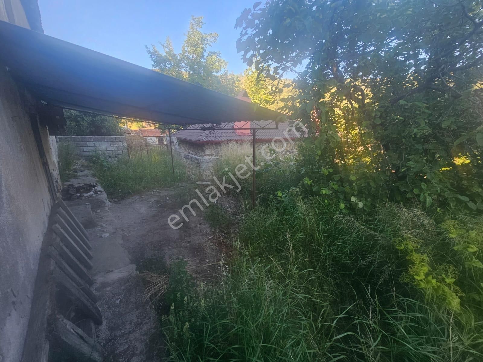 Burhaniye Kırtık M. 317 M2 Arsa İçerisinde Satılık 2 Adet Köyevi - Görsel 7