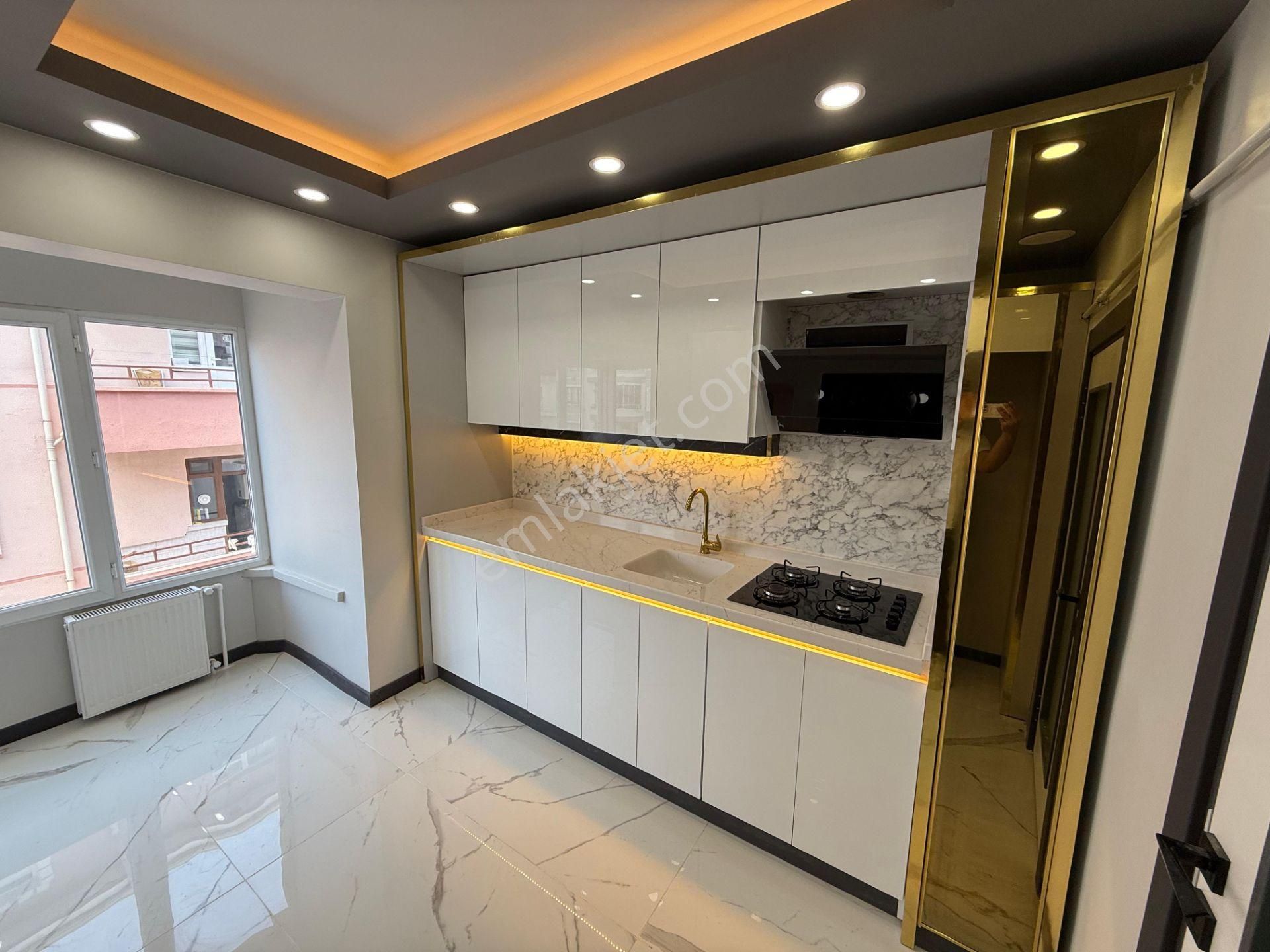 Örnek Emlak'tan Atatürk Mh. 3+1 Bağımsız 2.ara Kat 125m2 Full+full Yapılı Satılık Daire