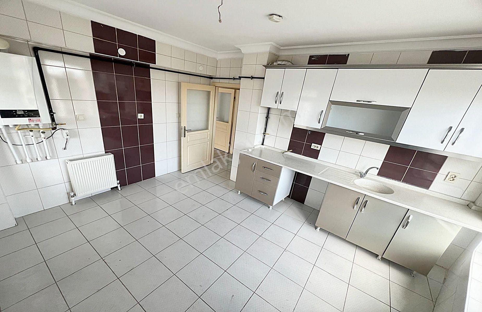 Ufuktepe Pazar Yakını %50 Kredi İmkanlı Güney Ve Cadde Cepheli!