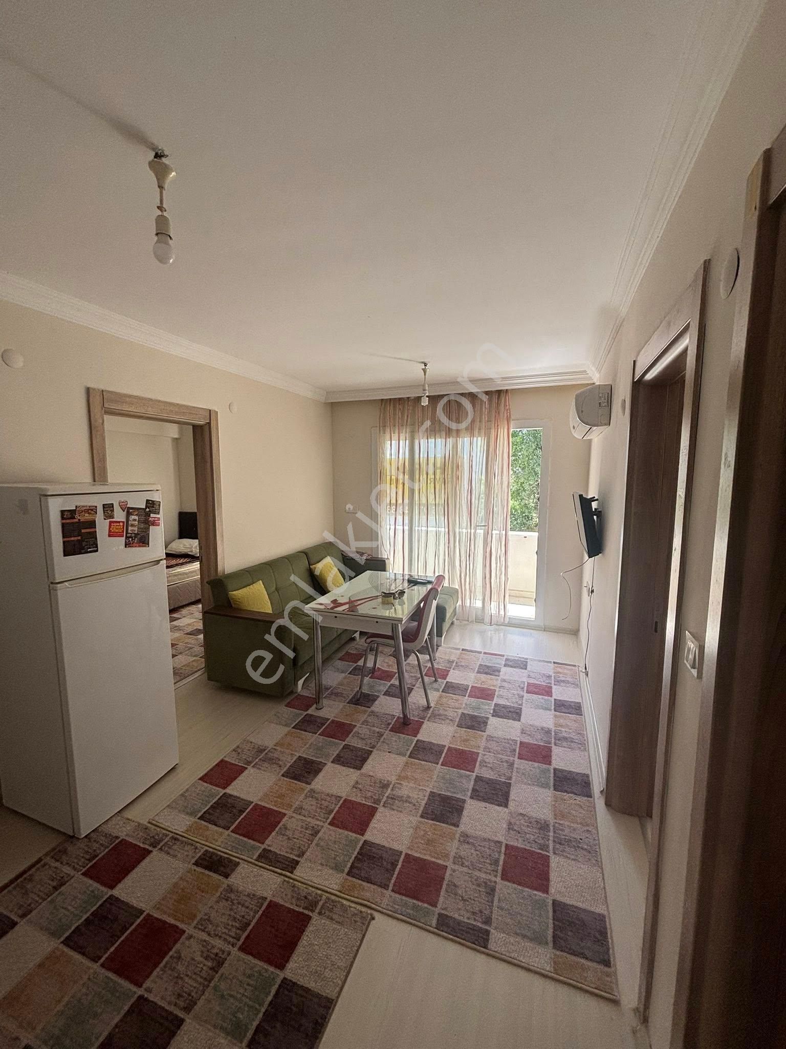 Nazilli İsabeyli Mahallesi’nde Full Eşyalı Balkonlu 2+1 Kiralık Daire