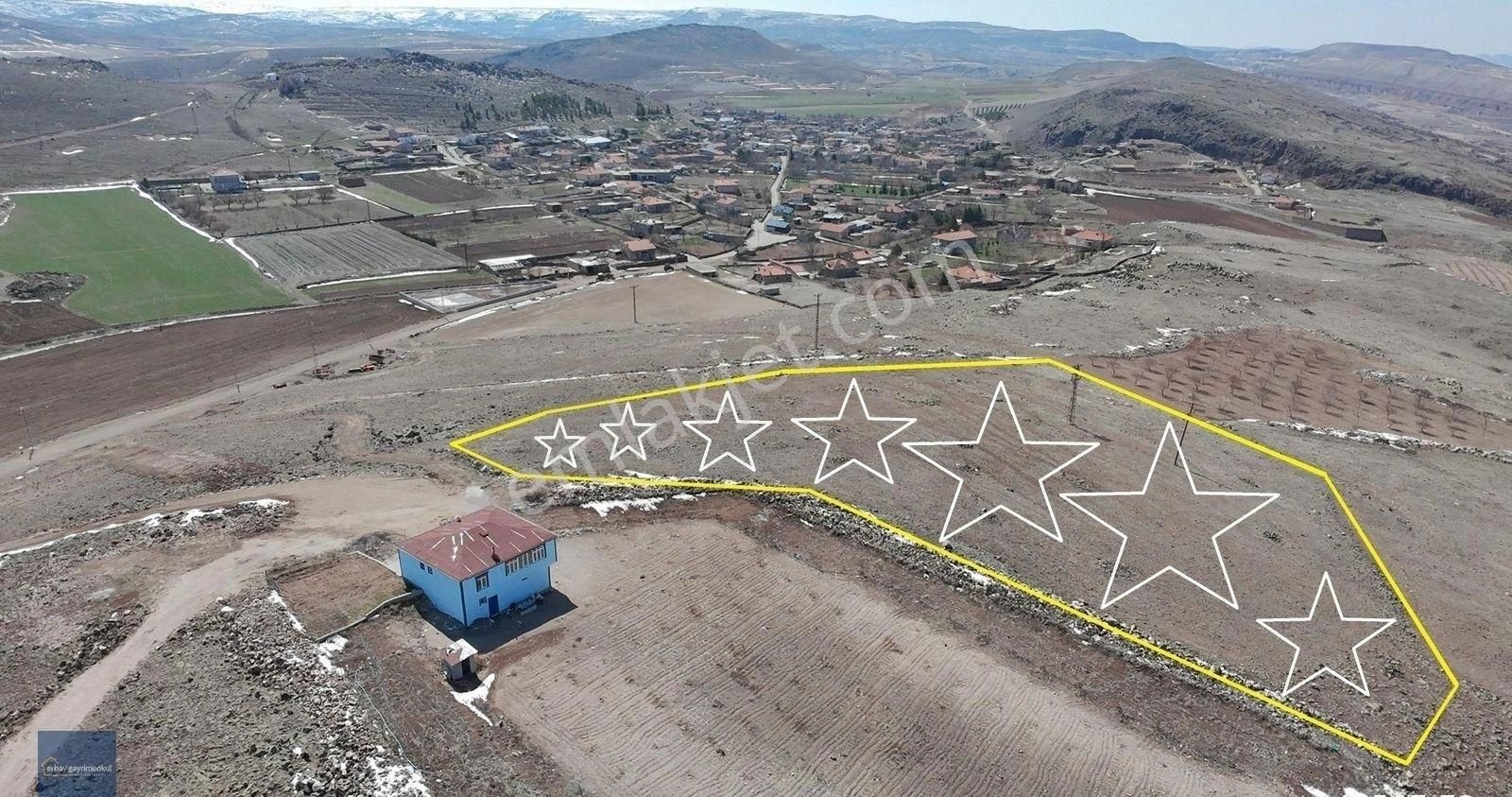 8.900 M2 Ürgüp Karakaya Köy İçinde Satılık Tarla