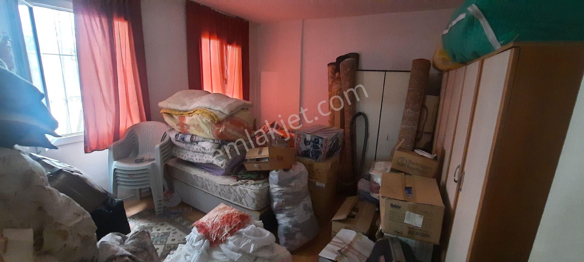Seferihisar Çolakibrahim Mah Acil Satılık 2+1 Daire