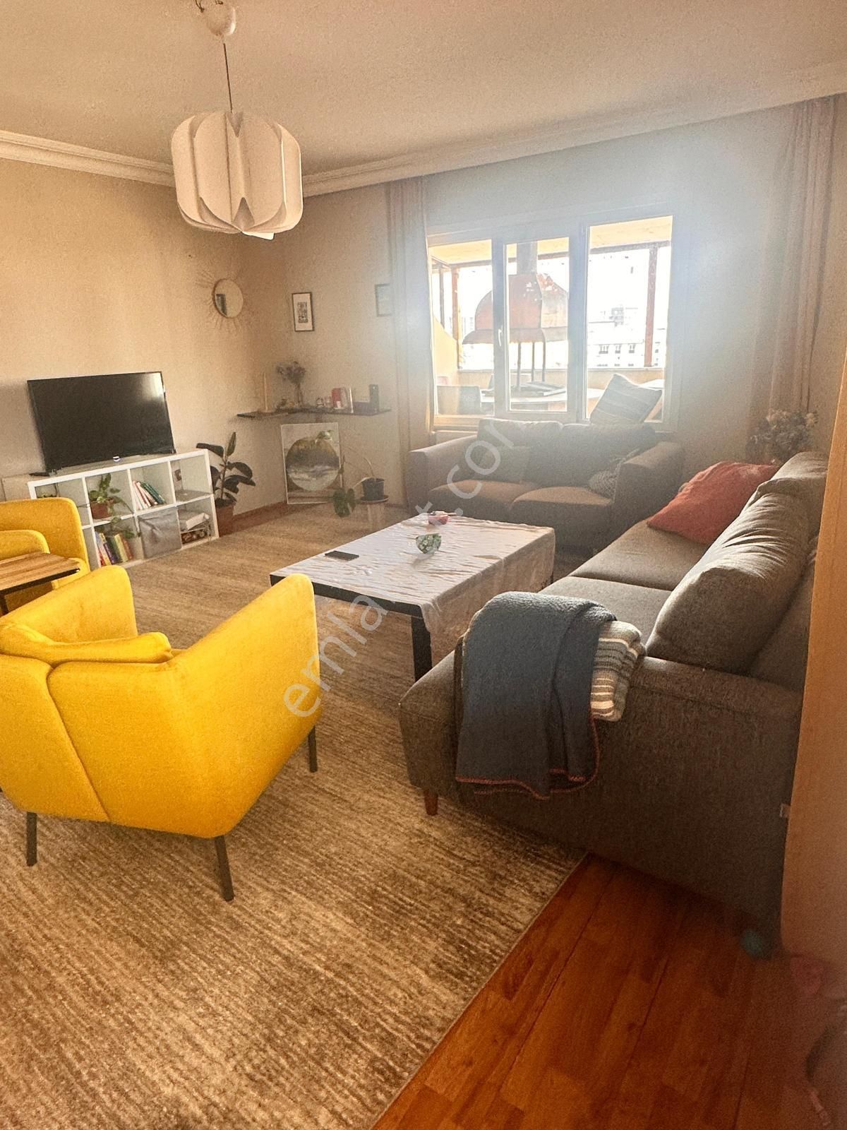 Bostancı Metroya Yakın Genç Binada Satılık Geniş 3+2 Dubleks Daire