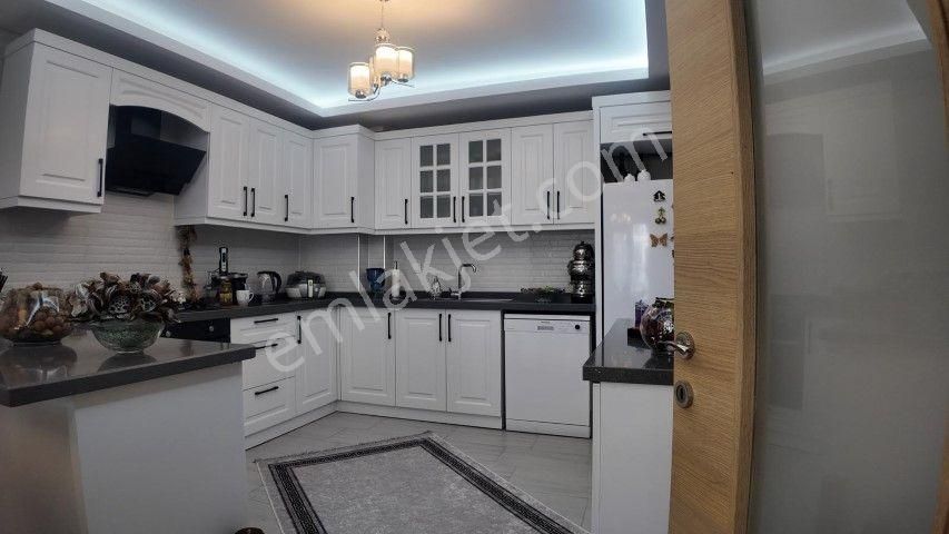 Menemen Ulus Mahallesinde 3+1 Full Eşyalı Satılık Daire - Görsel 5