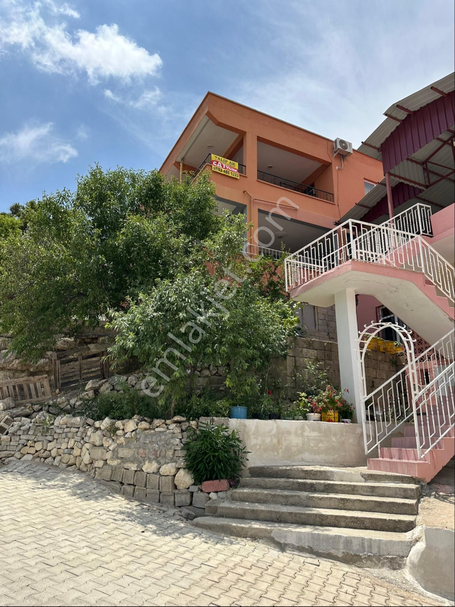Bucaklı Mah Satılık 1 Ci Kat Müstakil Tadında