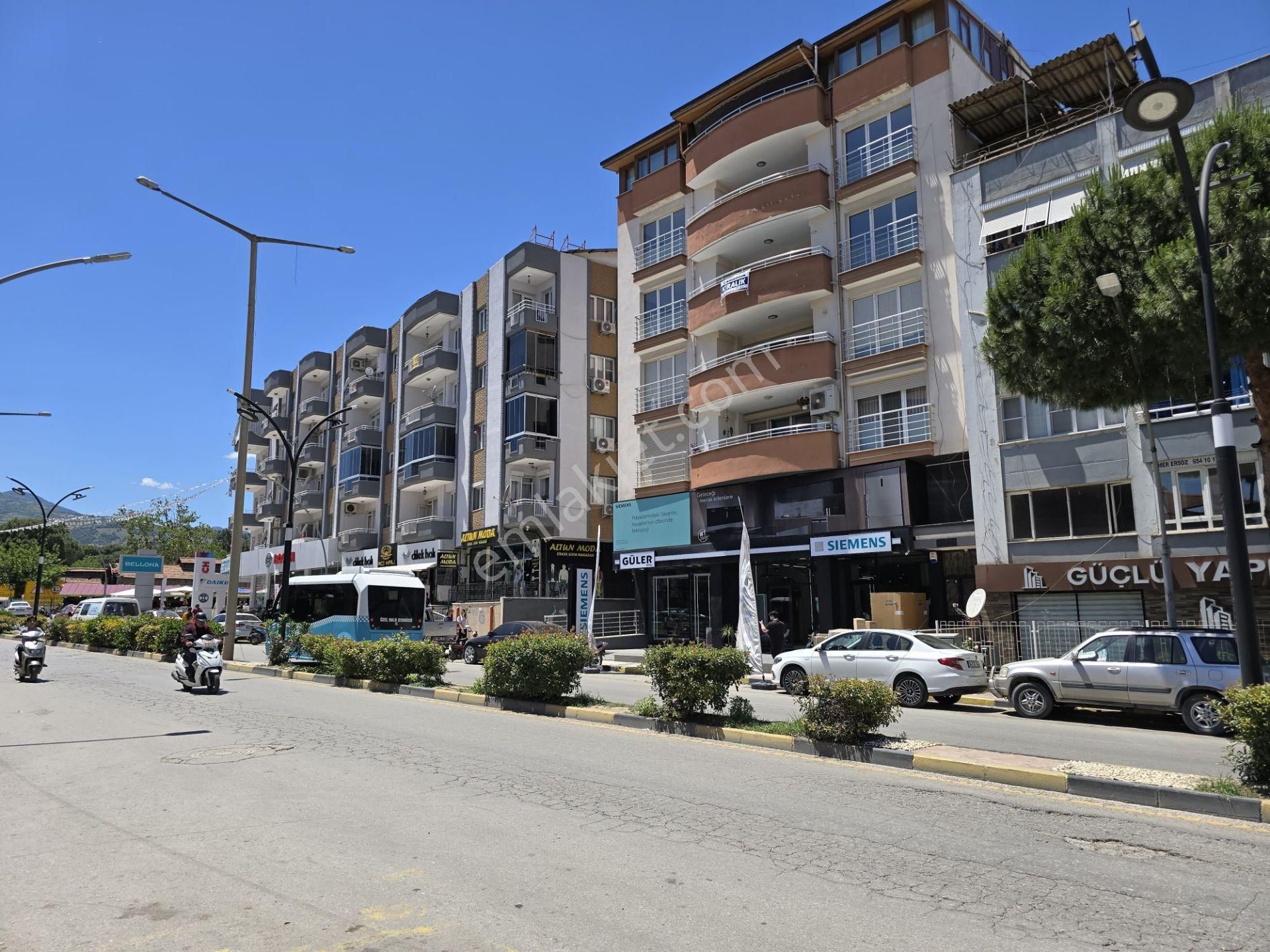 Lidya Group'dan Manisa Alaşehir İstasyon Mahallesin'de 220 M2 ,3+1 ,3. Kat Kiralık Daire
