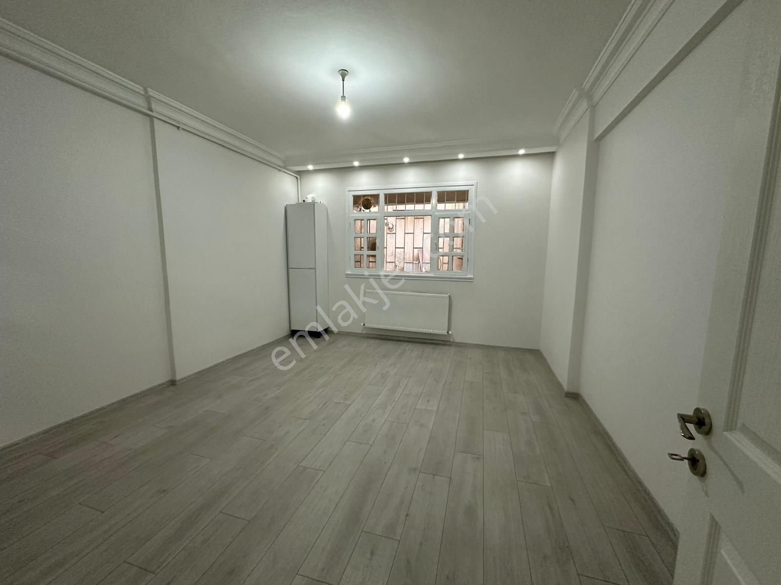 Maltepe Beşçeşmeler De 2+1 Satılık Bahça Katı