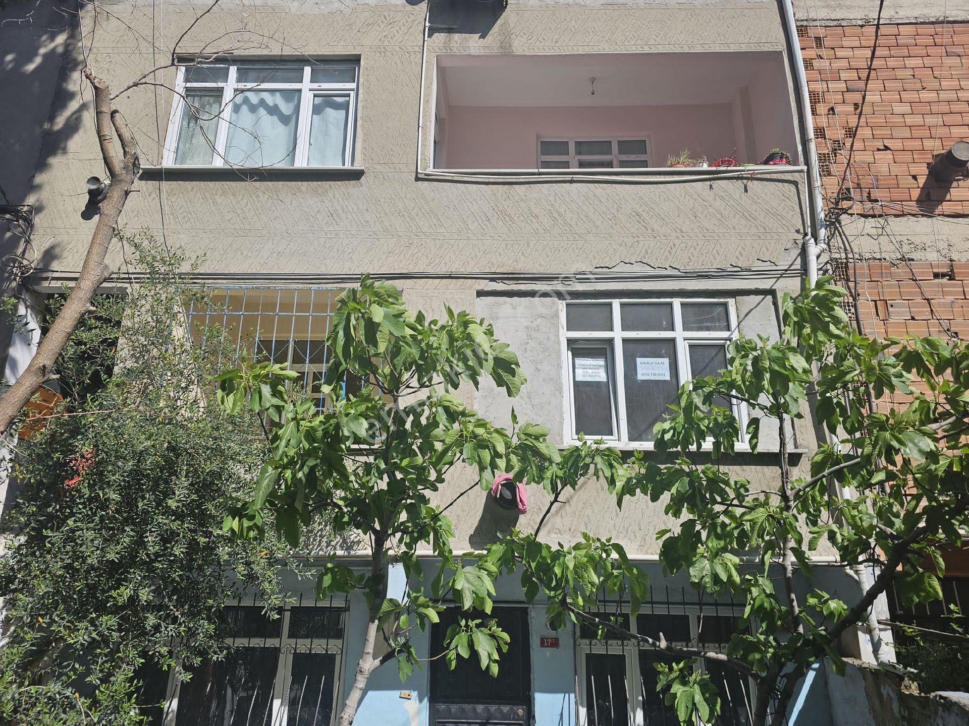 Esenyurt Kiralık 2+1 Daire (aile Binasında)