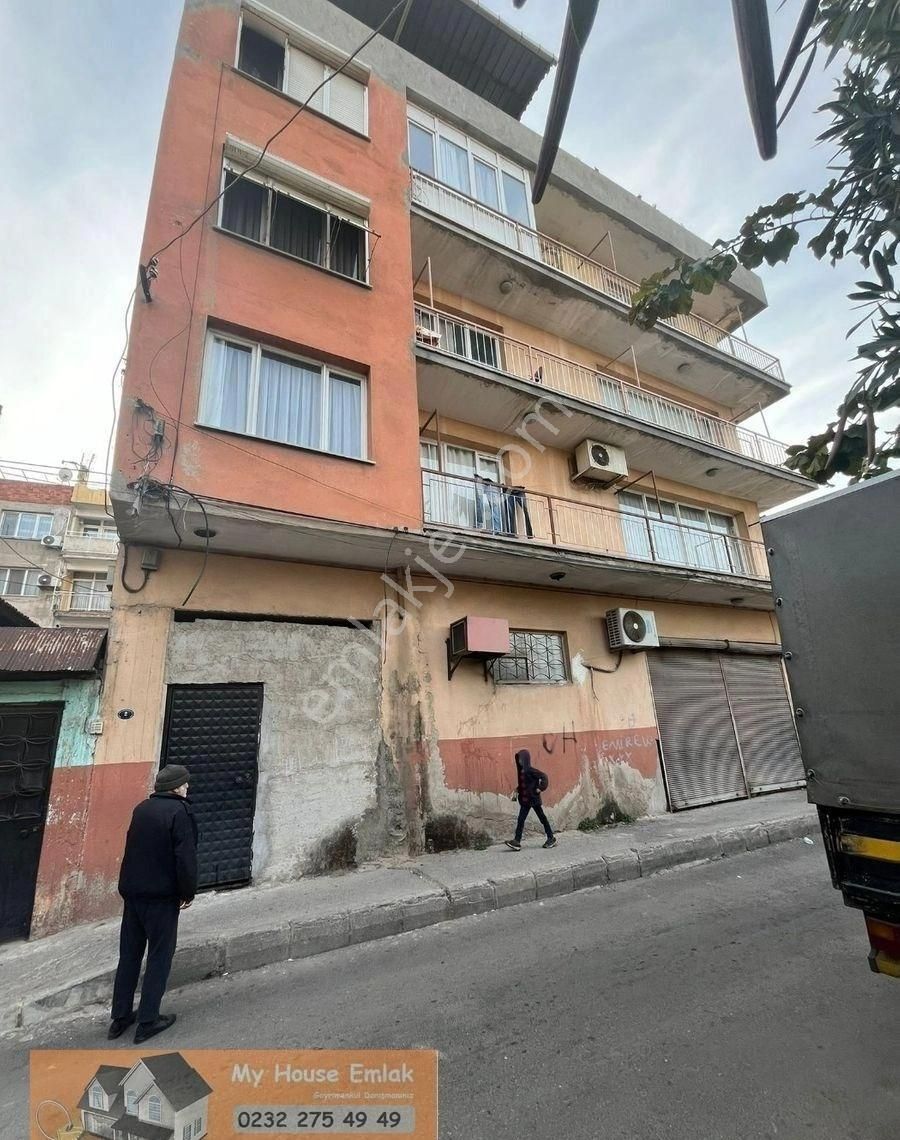 İzmir Konak' Ta 1 Daire 1 Dükkan Satılıktır - Görsel 8