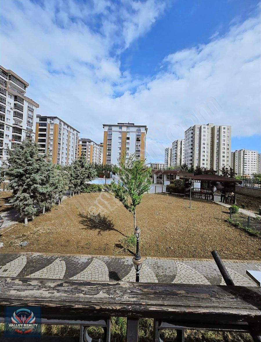 Şeyhsinanda Lüks Site İçinde 4+1, Jakuzili, Şömineli, Teraslı