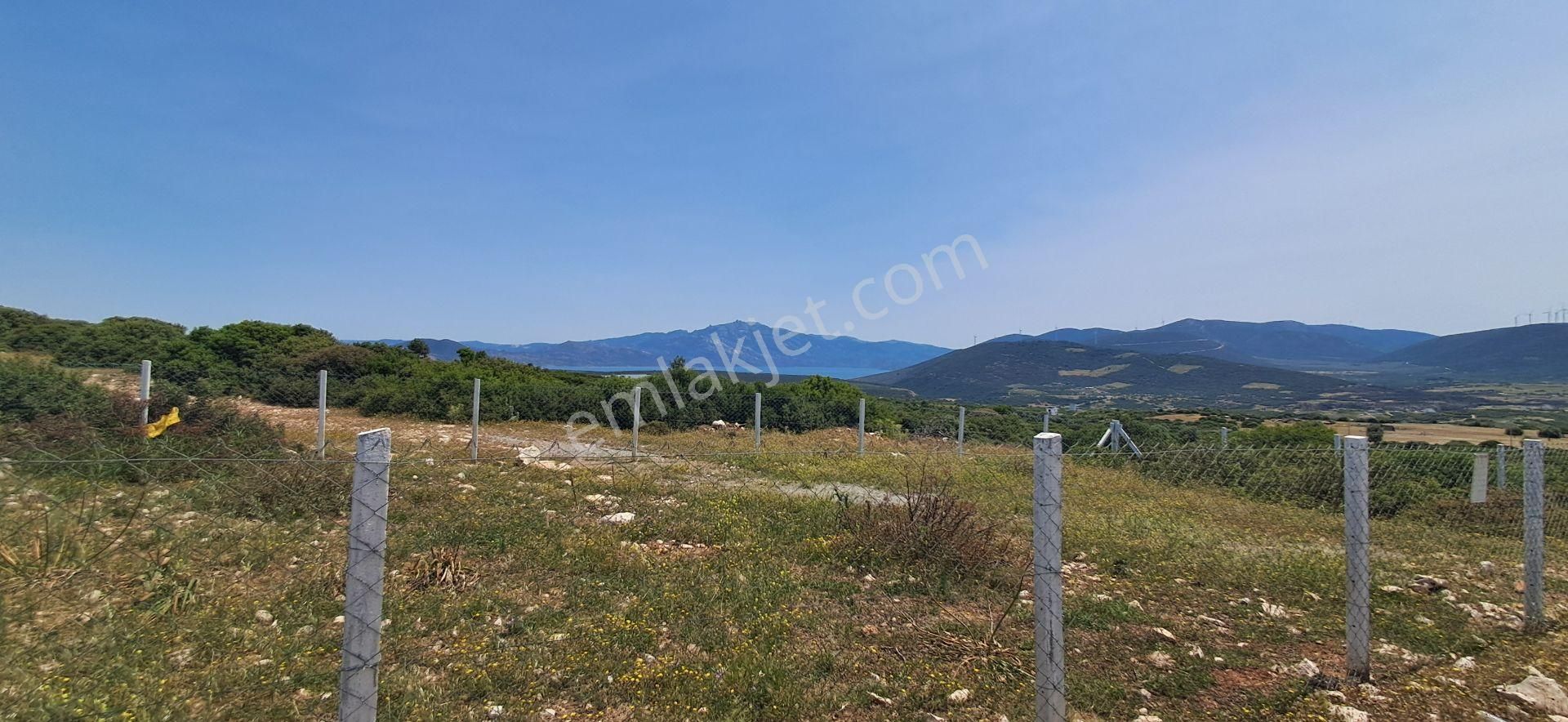 Deniz Ve Göl Manzaralı Satılık Villa Arsası