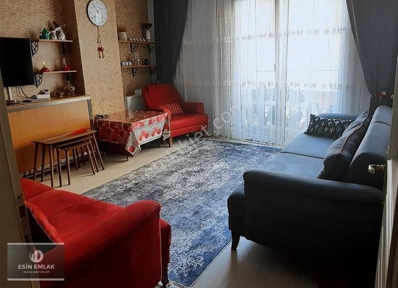 Esenyalı Mah Balkonlu Geniş Temiz Ferah 2+1 Satılık Daire