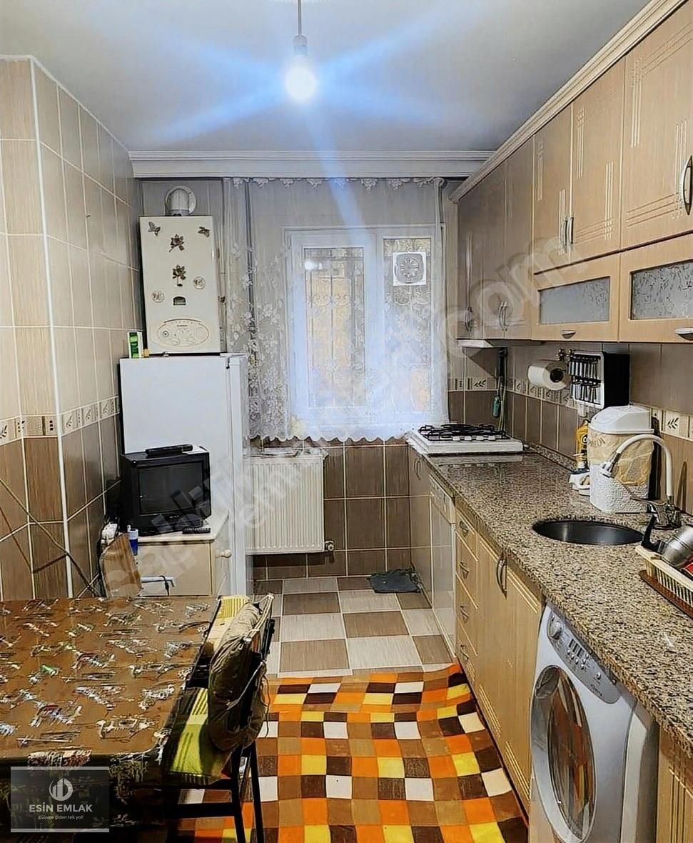 Güzelyalı Mah Geniş Ferah Okula Yakın 3+1 Satılık Daire