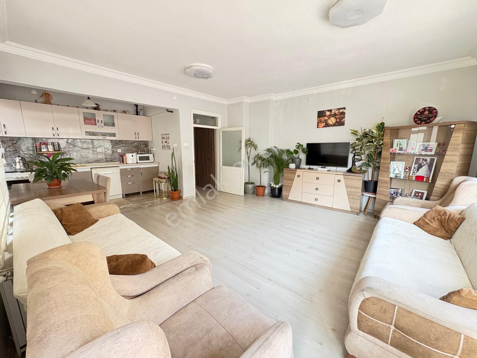 Prestij'den Pirireis'te Asansörlü Doğalgazlı Full Yapılı 2+1daire