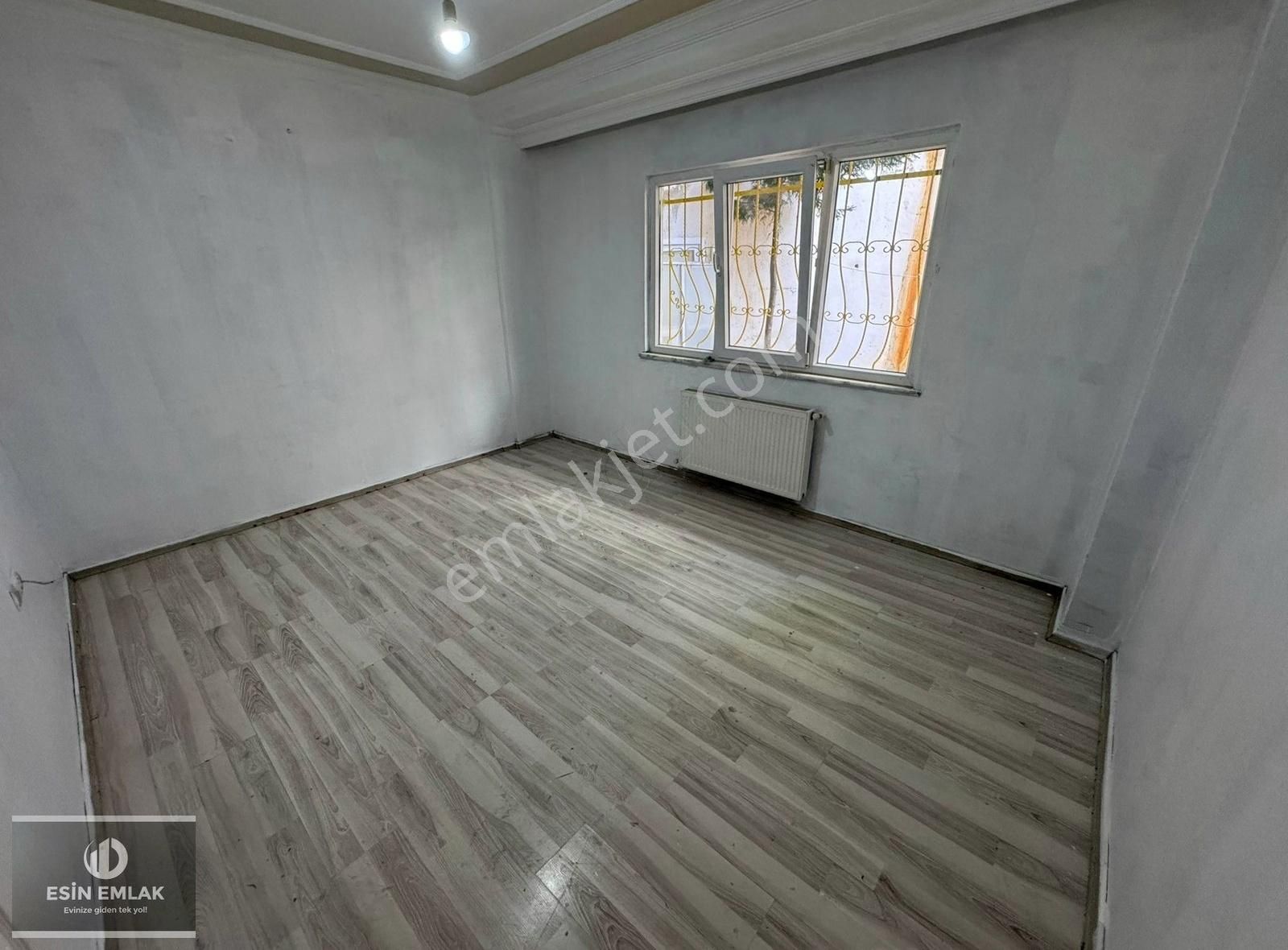 Cumhuriyet Mah Ferah Temiz Balkonlu 2+1 Kiralık Daire