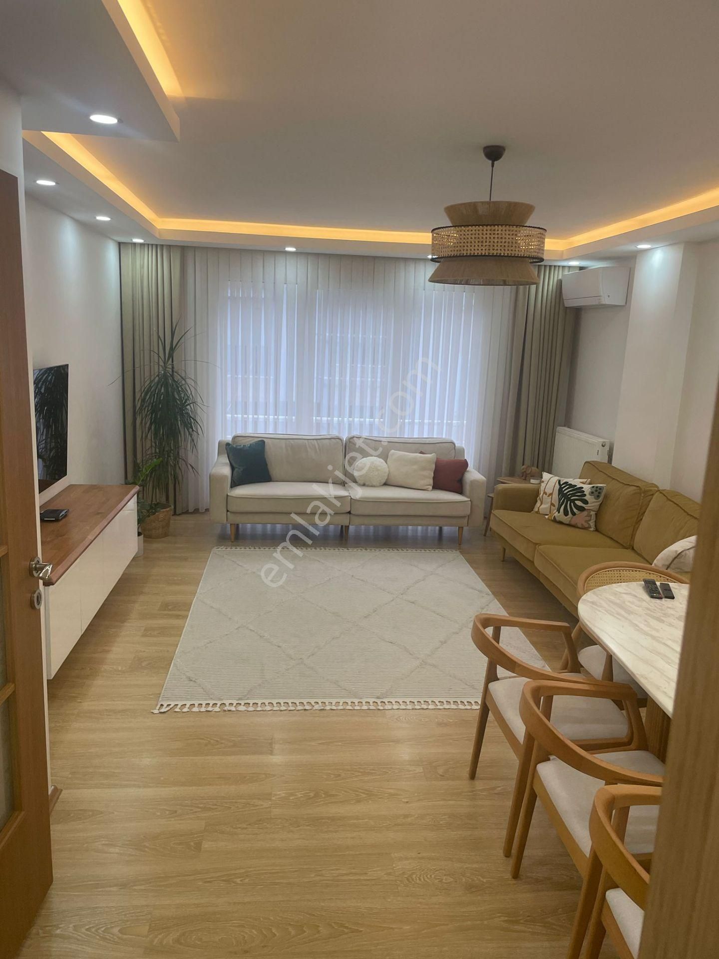Müslüm Emlaktan Metrobüse Yakın Kullanışlı 3+1 Kiralık Daire