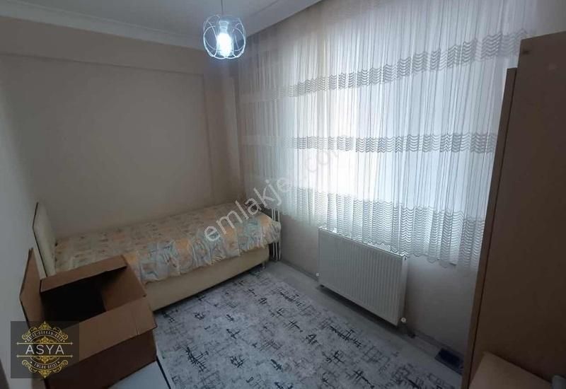 Ataparkta Cadde Üzeri Full Yapılı Balkonlu Fırsat Dairesi
