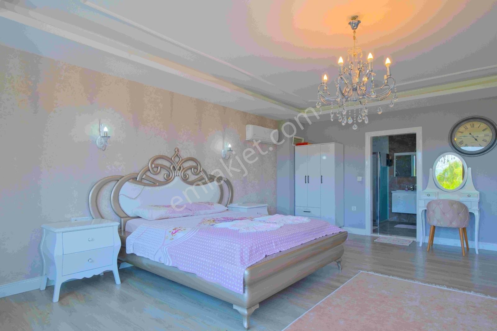 Stop’tan Karagedik 9+1 Lüks Konsept Villa - Görsel 32