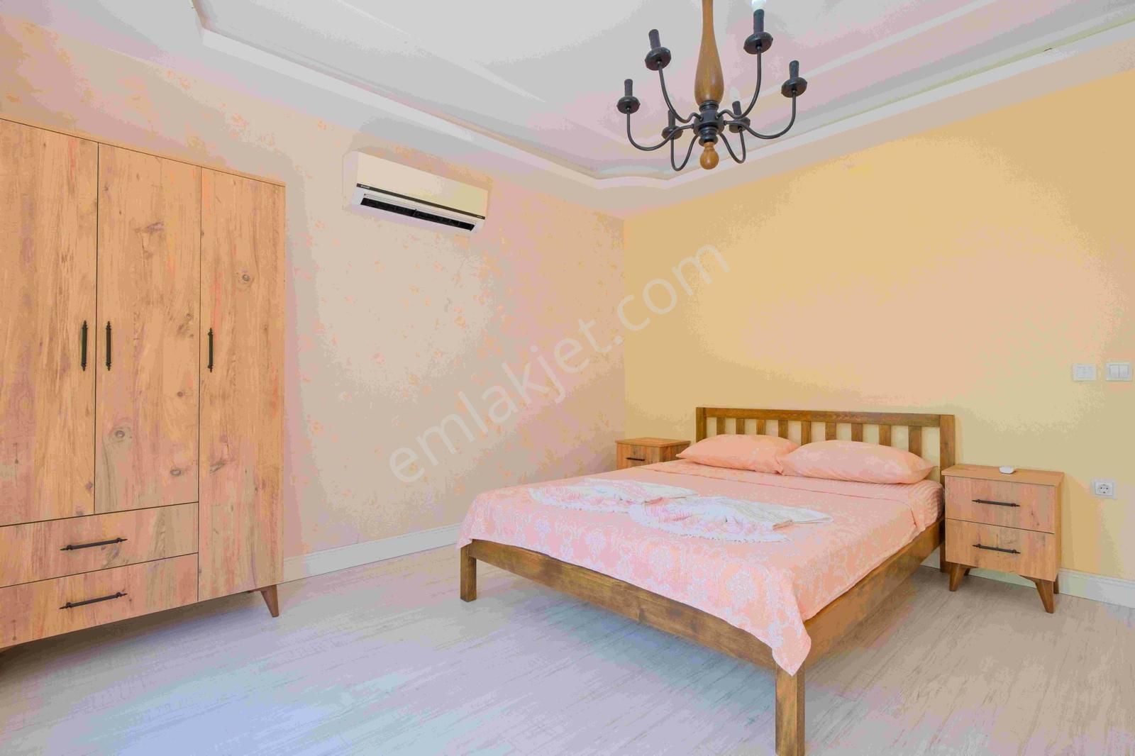 Stop’tan Karagedik 9+1 Lüks Konsept Villa - Görsel 24