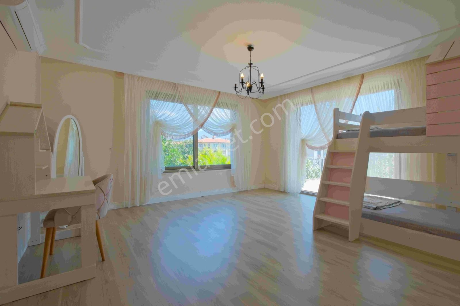 Stop’tan Karagedik 9+1 Lüks Konsept Villa - Görsel 18