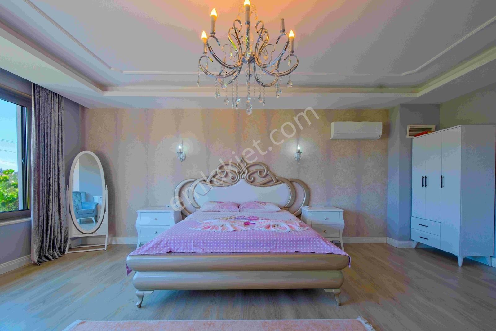 Stop’tan Karagedik 9+1 Lüks Konsept Villa - Görsel 20