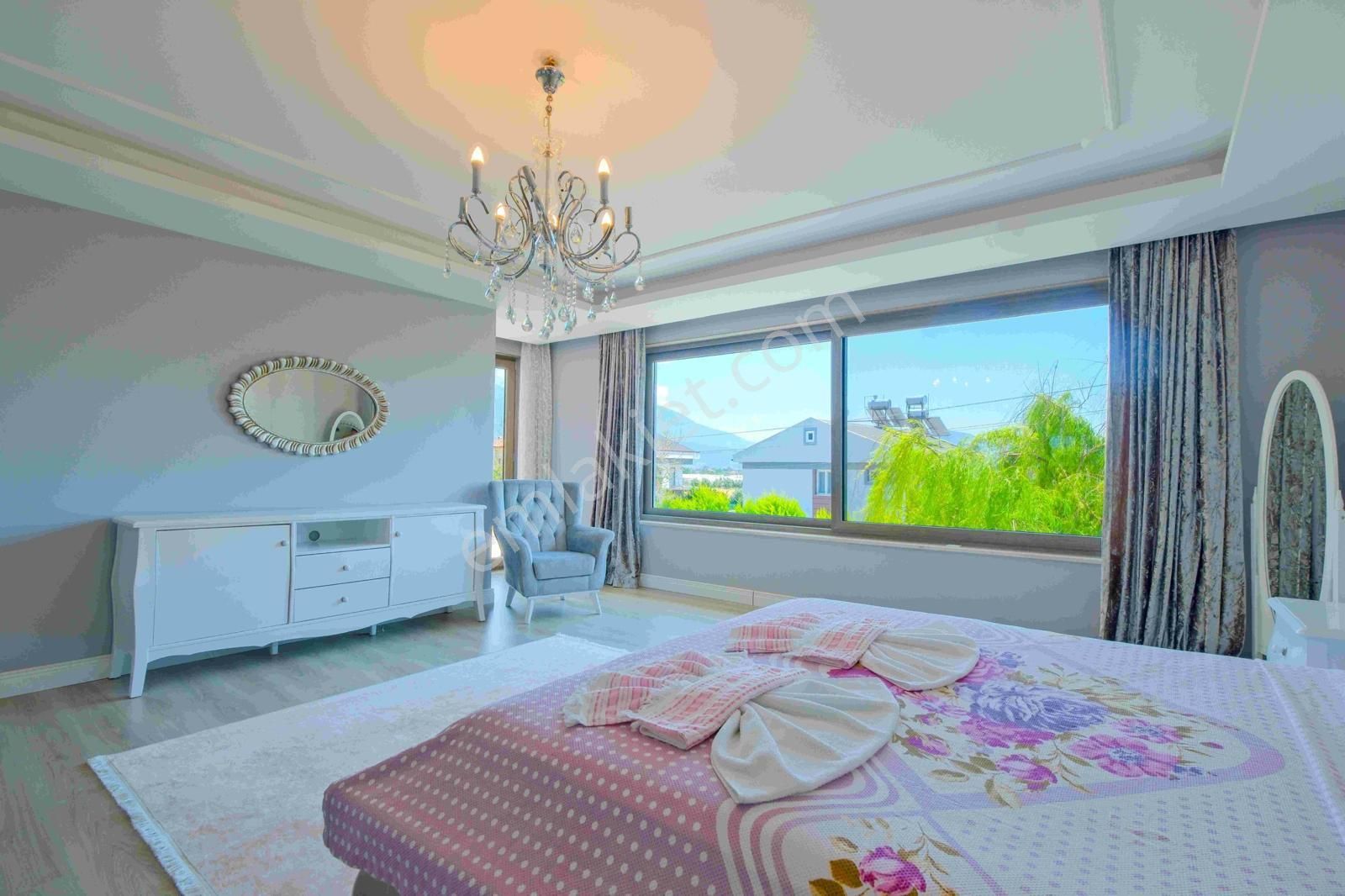 Stop’tan Karagedik 9+1 Lüks Konsept Villa - Görsel 21