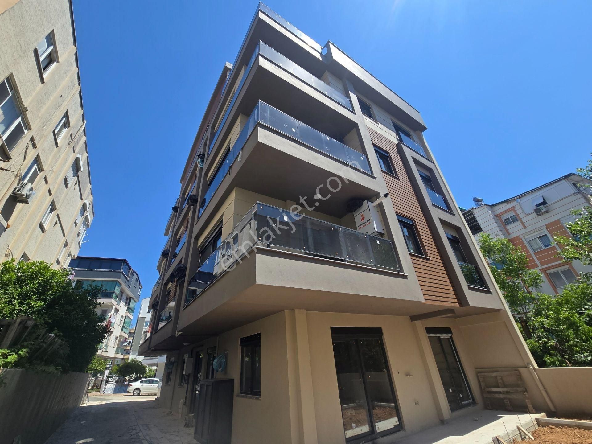 B.onat Cad. Ve Anadolu Hastanesi Yakını 2. Katta Sıfır 2+1 Daire