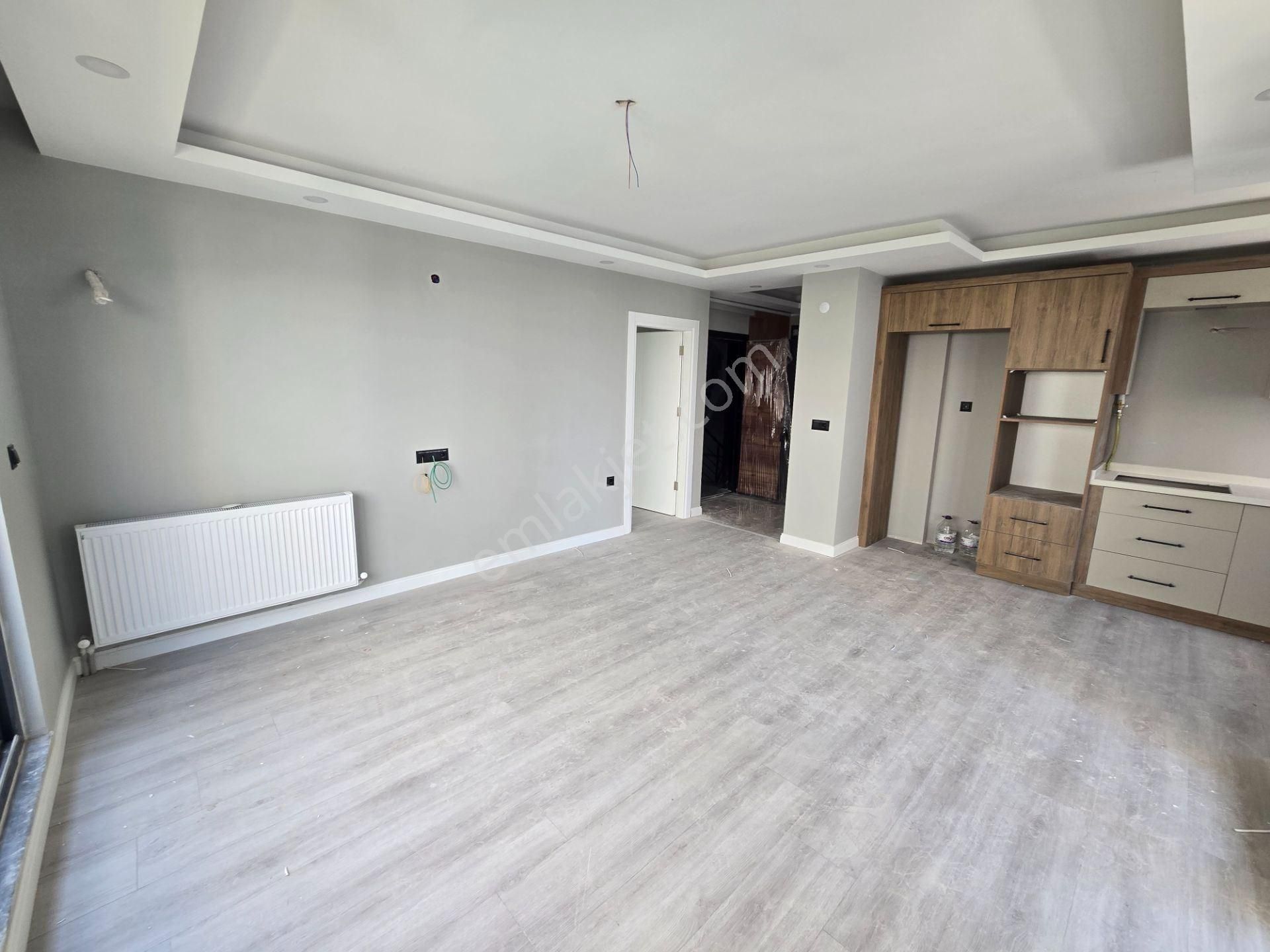 B.onat Cad. Ve Anadolu Hastanesi Yakını 1. Katta Sıfır 2+1 Daire