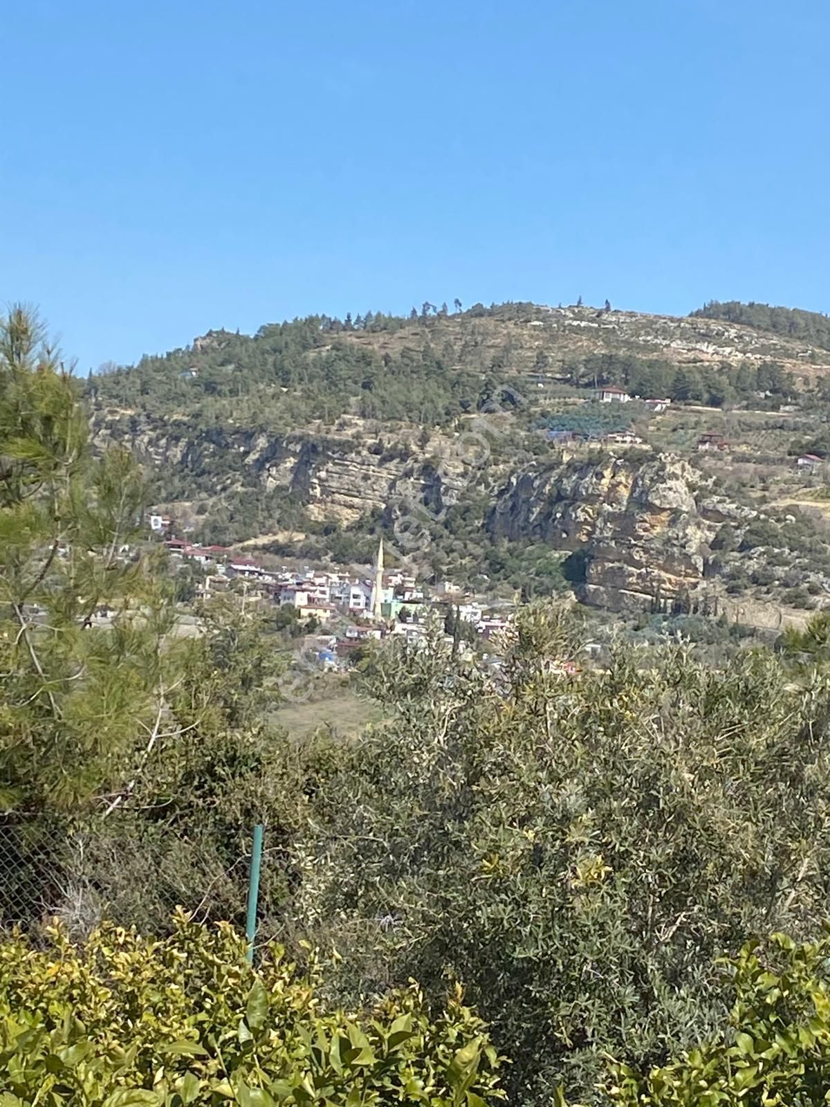 Çevlikte 2600 M2 Bahçe Manzaralı
